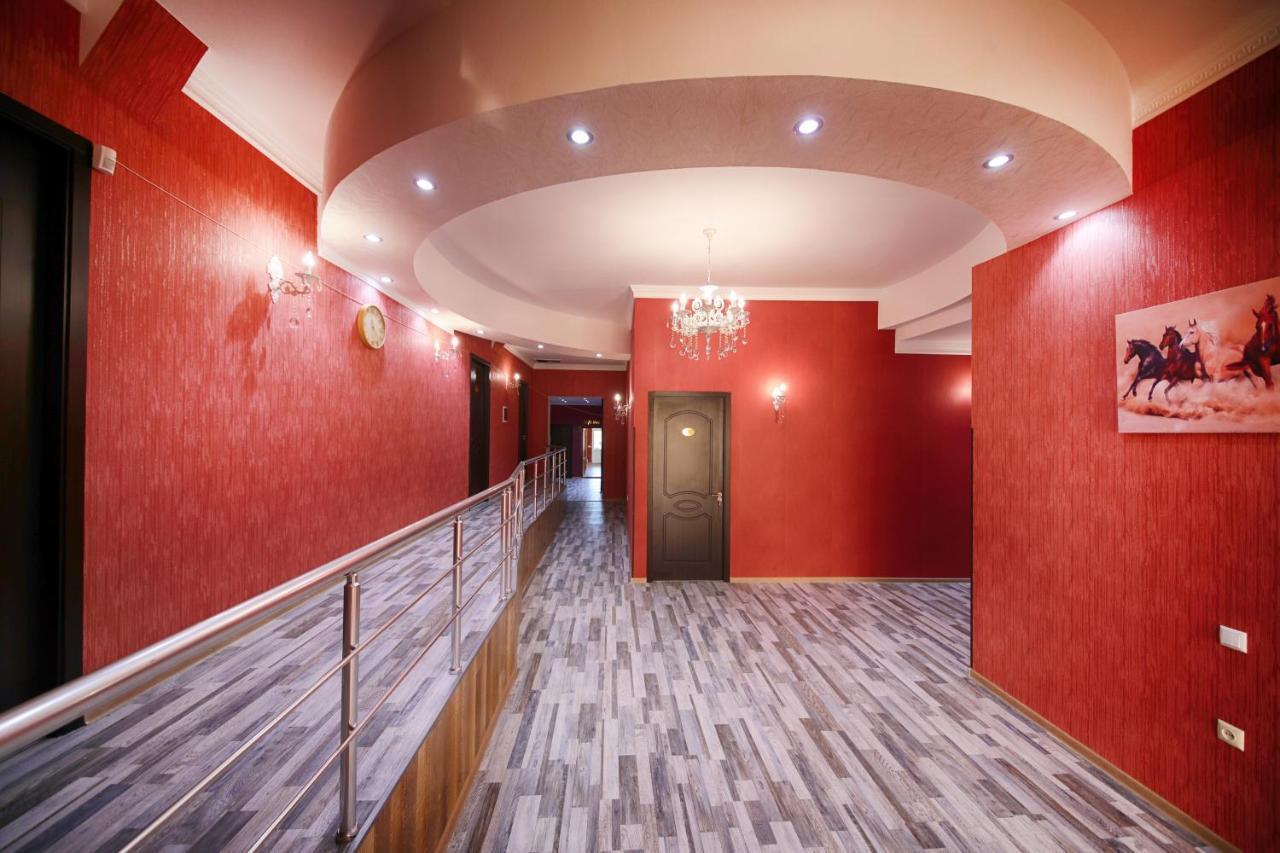 Hotel Tamari クタイシ エクステリア 写真