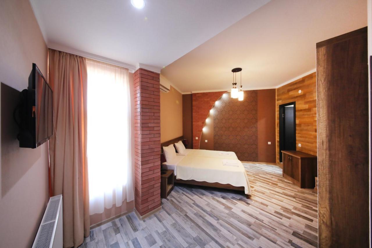 Hotel Tamari クタイシ エクステリア 写真