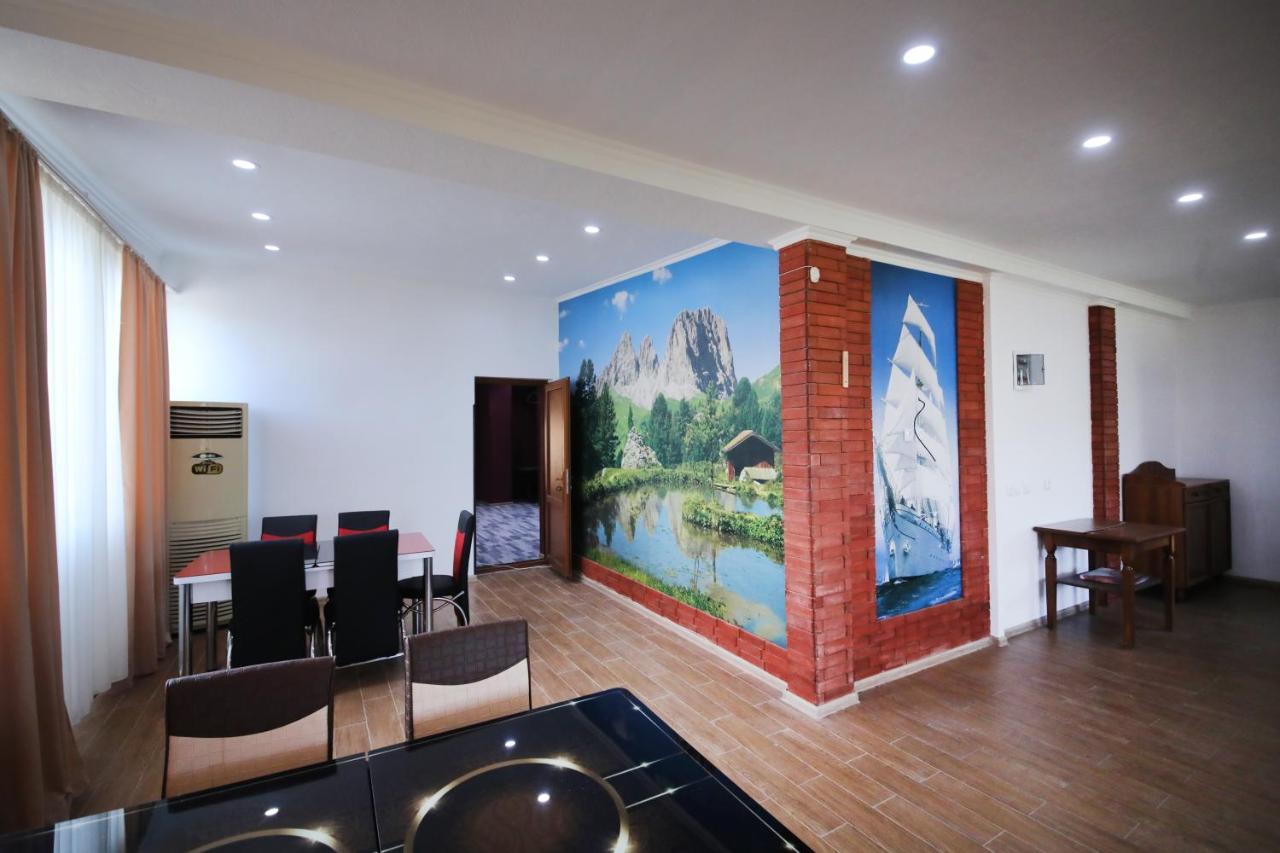 Hotel Tamari クタイシ エクステリア 写真