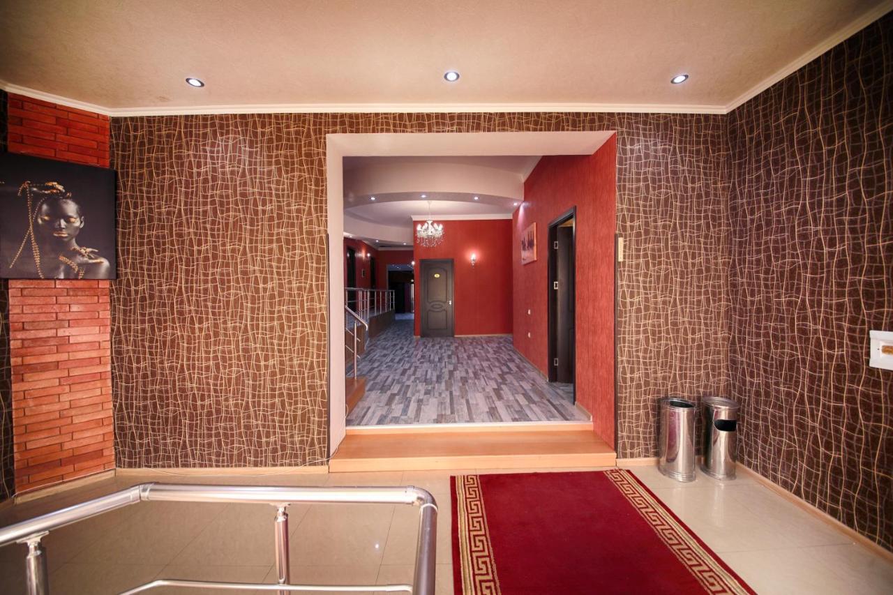 Hotel Tamari クタイシ エクステリア 写真